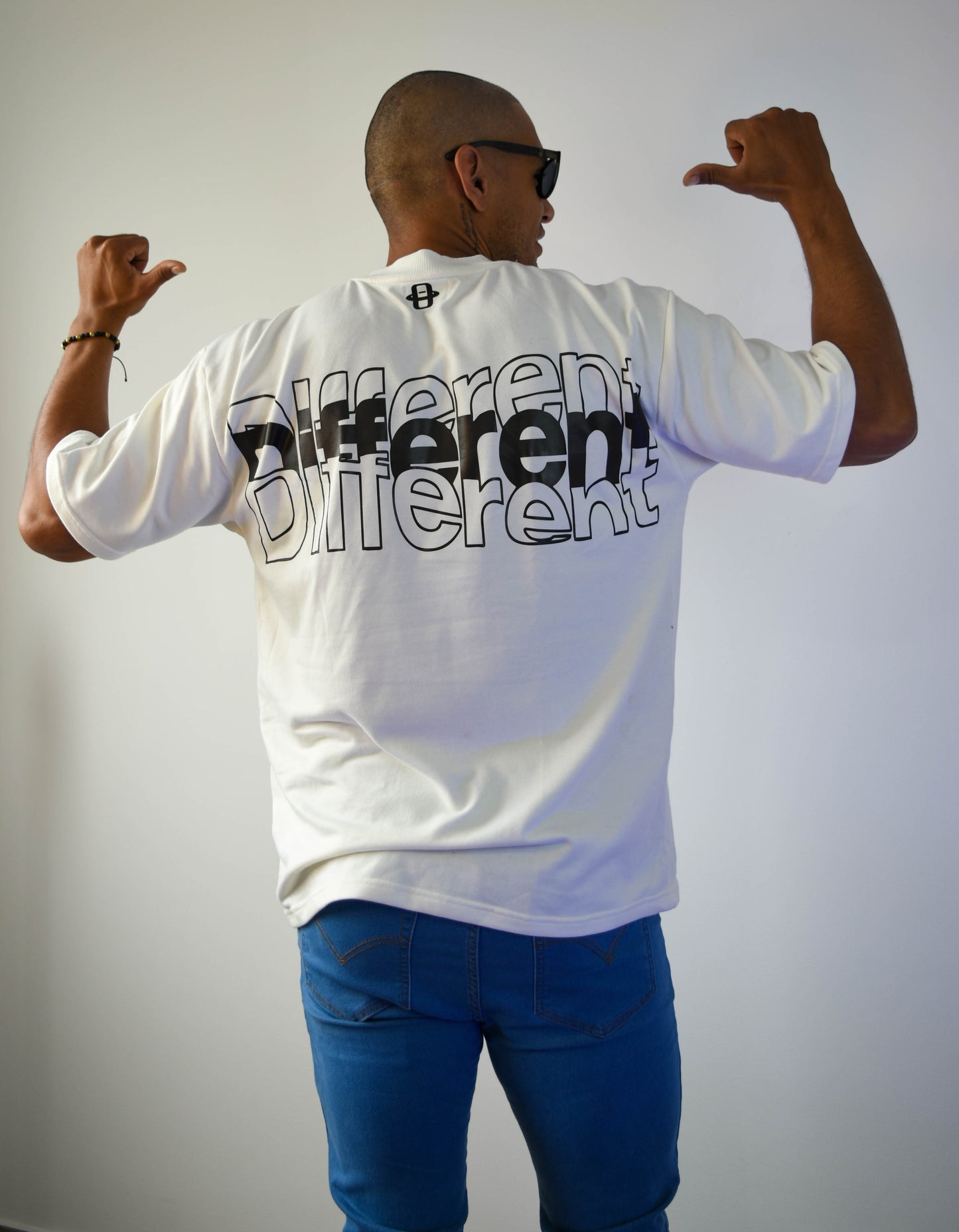 ESSENTIALS Oversized Tee - Crema