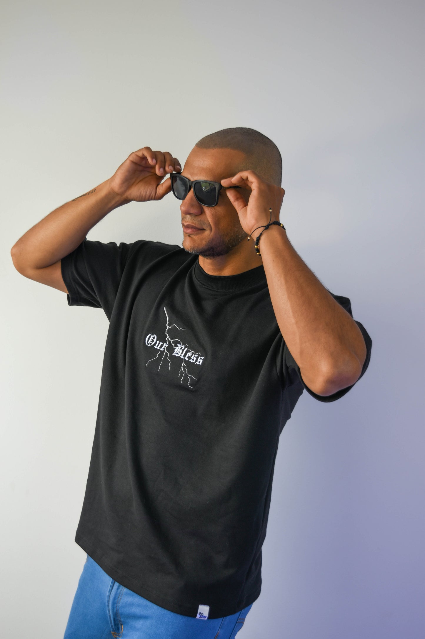 ICONIC Oversized Tee Negro